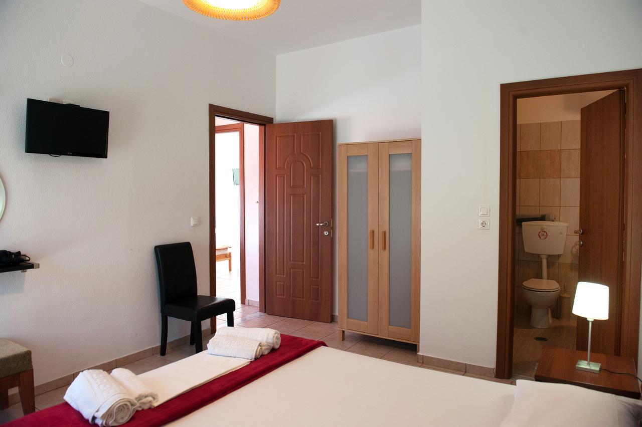 Apartments Villa L&M Skiathos Kalivia  Екстериор снимка